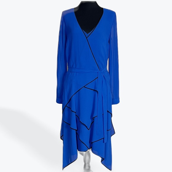 BCBGMAXAZRIA Runway 'Lydia' Silk Longsleeve Dress (Larkspur Blue) Small $428 - Picture 3 of 9